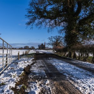 Snow shoot outside Stixwould track to farm on Woodhall road 23-1-2019 midday.jpg