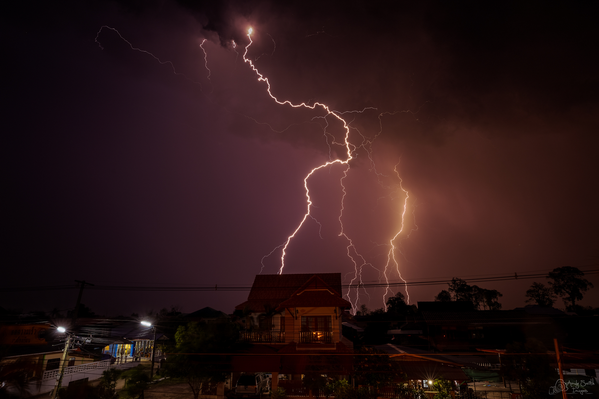 Baan Jaan Lightning_005_2048.jpg