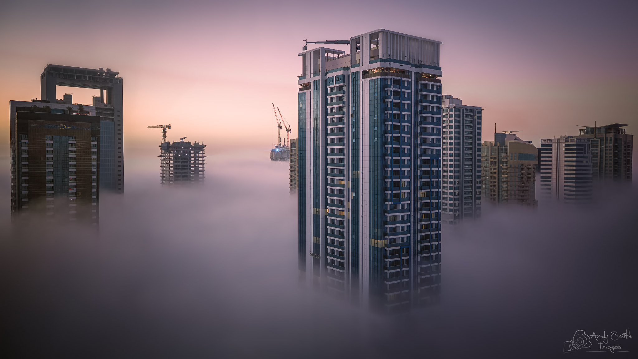 JLT Fog Pano_005_PS version_2048 long edge_2048x1152_H_50.jpg